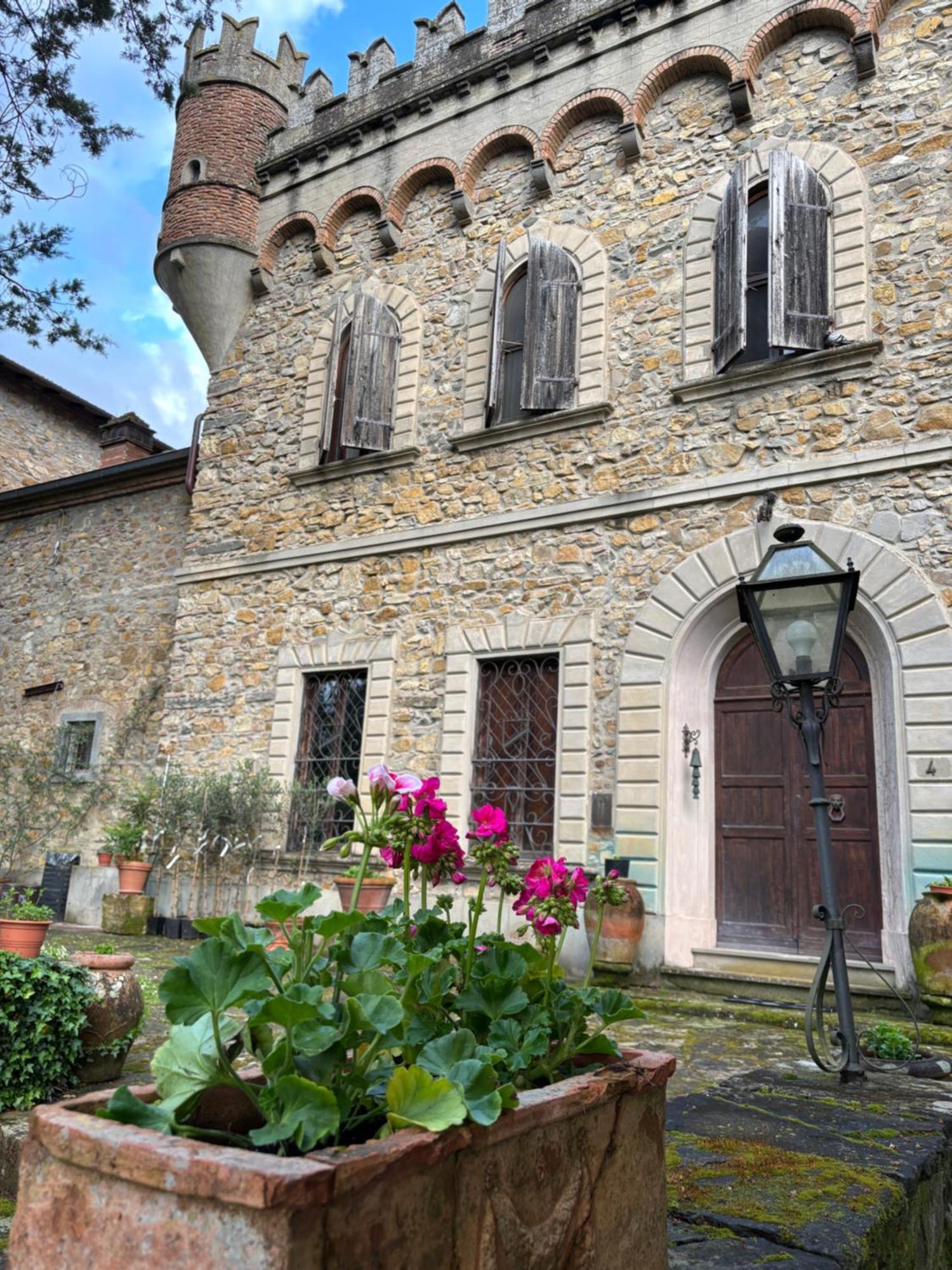 Apartamento Casa La Torre Un Castello Alle Porte Di *